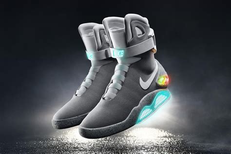 nike selbstschnürende schuhe 2016|Aus den Archiven: Die Entwicklung des Nike Air Mag.